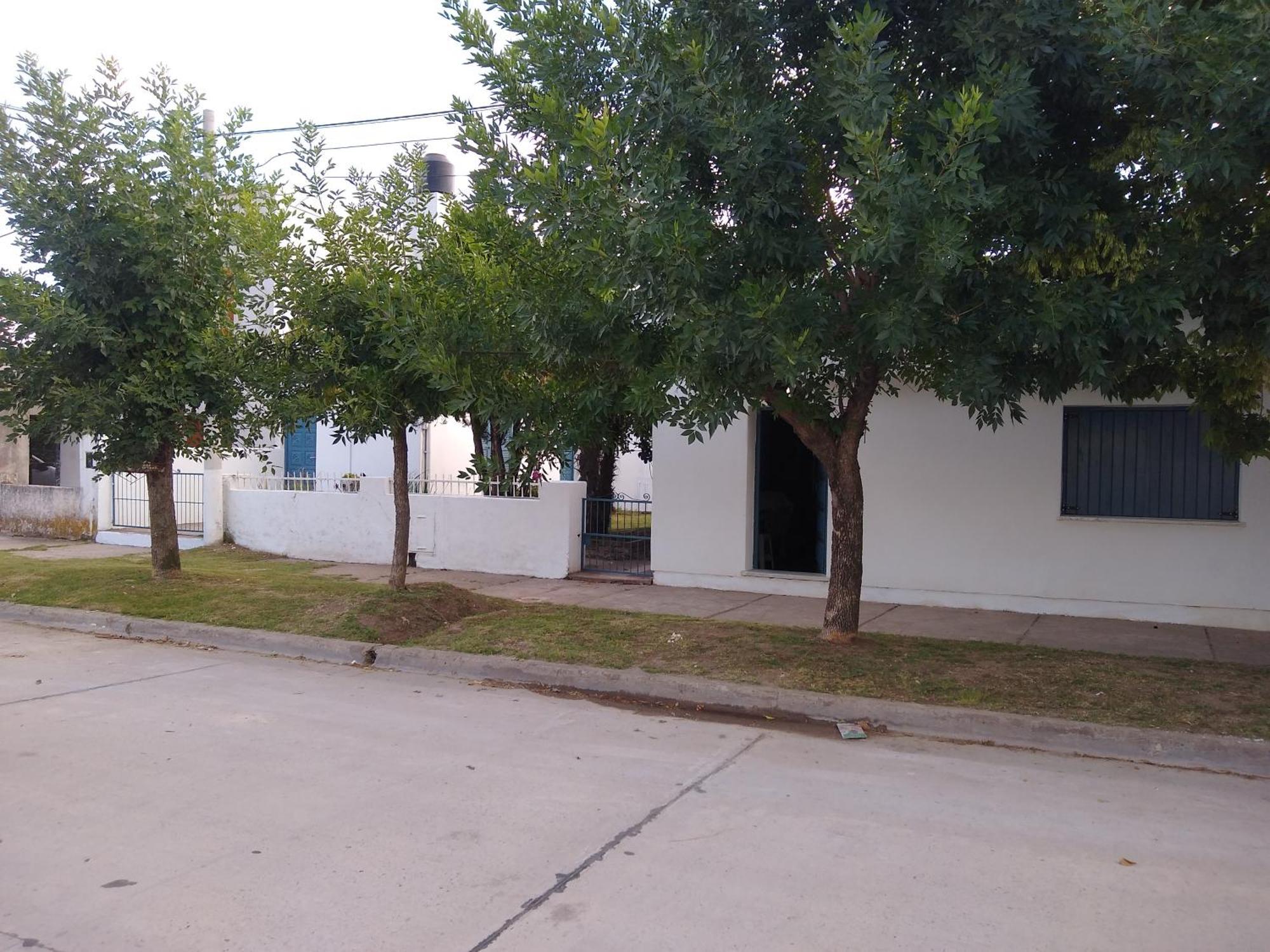 Casa Familiar Cerca De Termas Dolores (Buenos Aires)